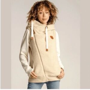 Wanakome Cream Adventure Vest